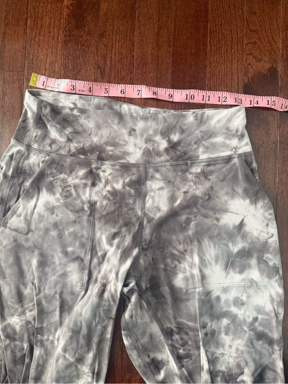Lululemon Size 8 Tie-Dye Gray Active Leggings